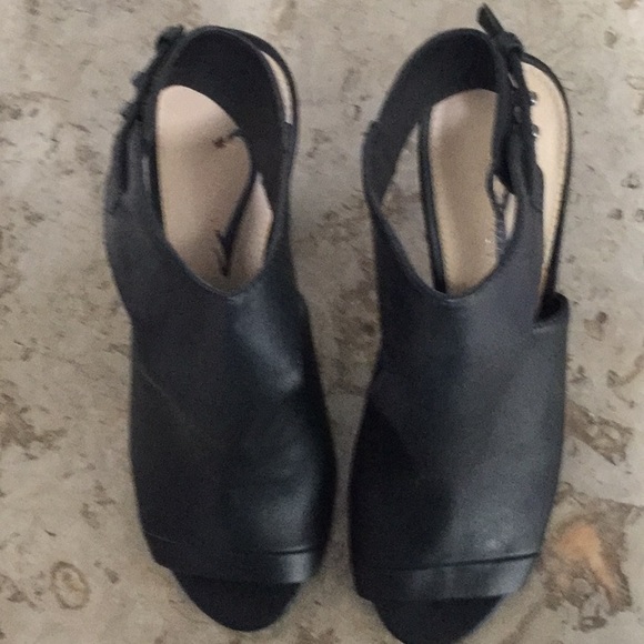 BOSTON PROPER BLACK BACK OUT HIGH HEELS - Picture 8 of 8